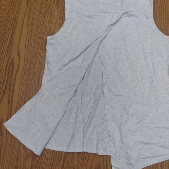 Tank Top with Open Back - Picture 2 of 3